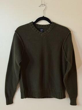GAP Men's Olive Knit V-Neck Sweater